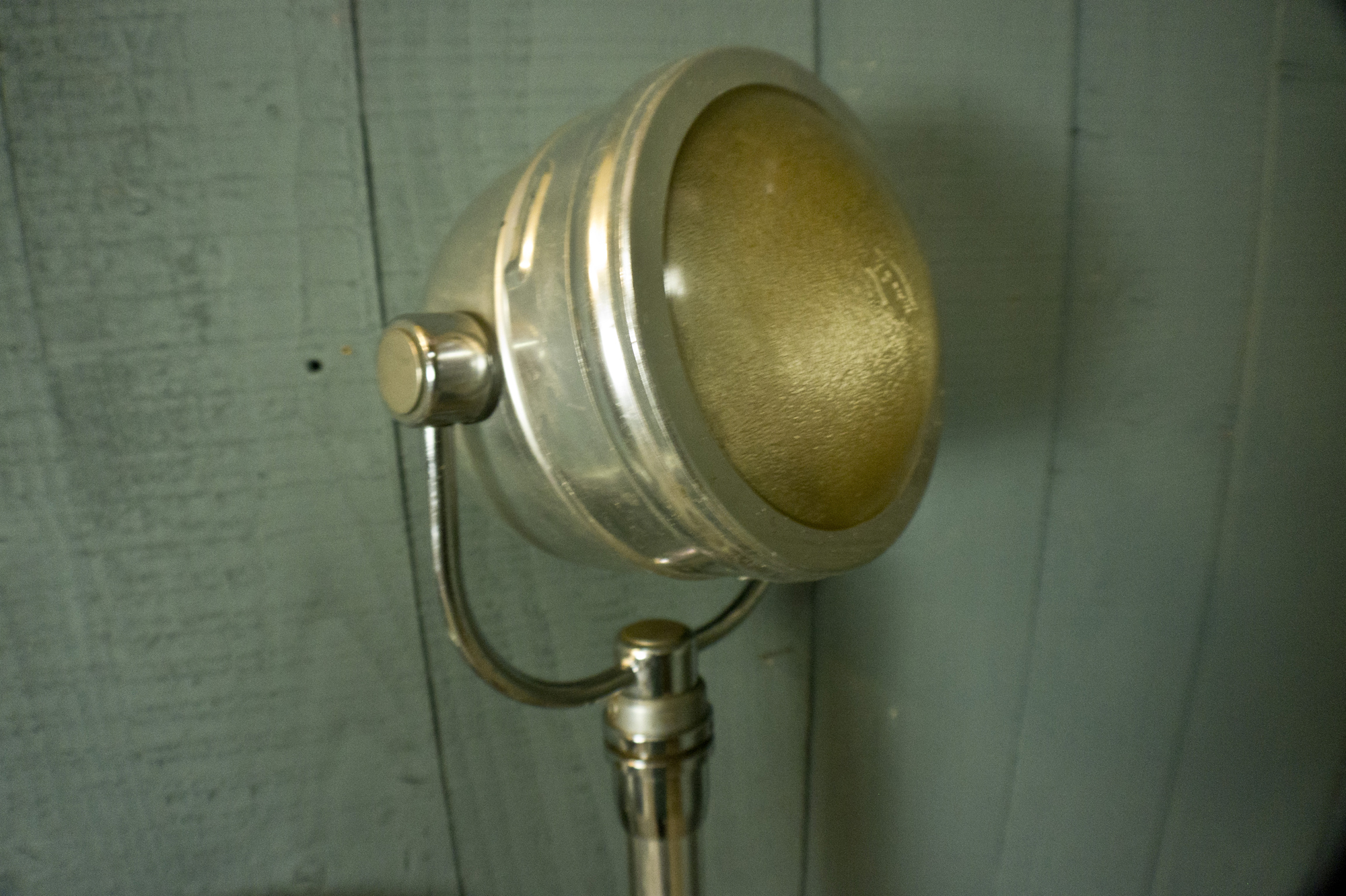 Telescopic Surgical Wall Light