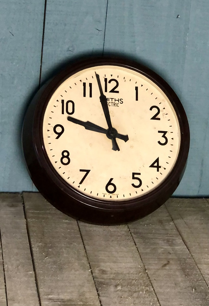 Bakelite Wall Clock – Large